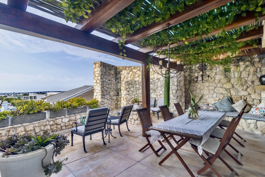 7 Bedroom Property for Sale in Yzerfontein Western Cape
